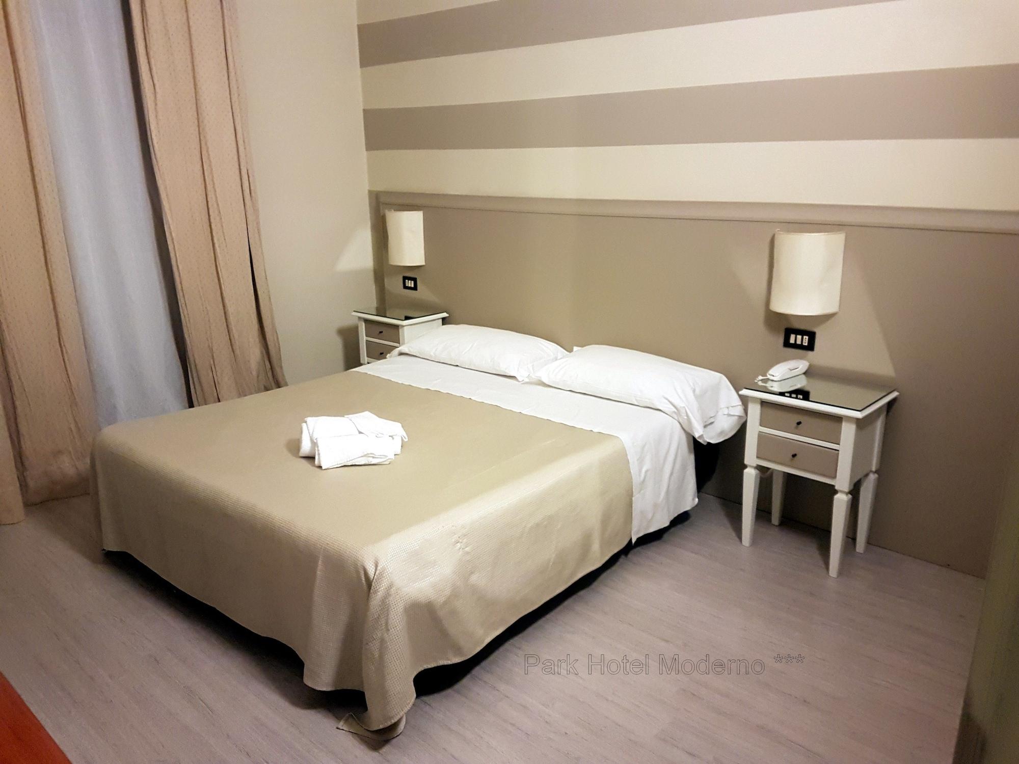 Park Hotel مونتيكاتيني تيرمي المظهر الخارجي الصورة
