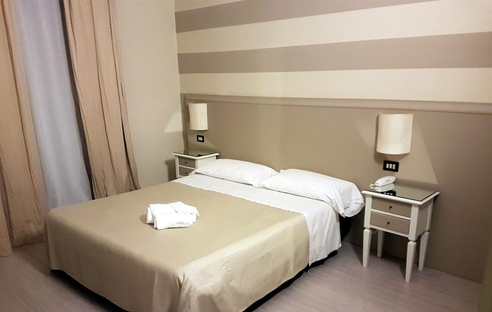 Park Hotel مونتيكاتيني تيرمي المظهر الخارجي الصورة