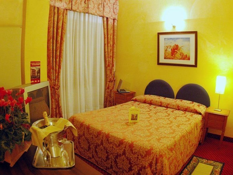 Park Hotel مونتيكاتيني تيرمي المظهر الخارجي الصورة