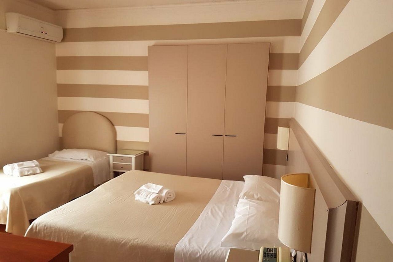 Park Hotel مونتيكاتيني تيرمي المظهر الخارجي الصورة